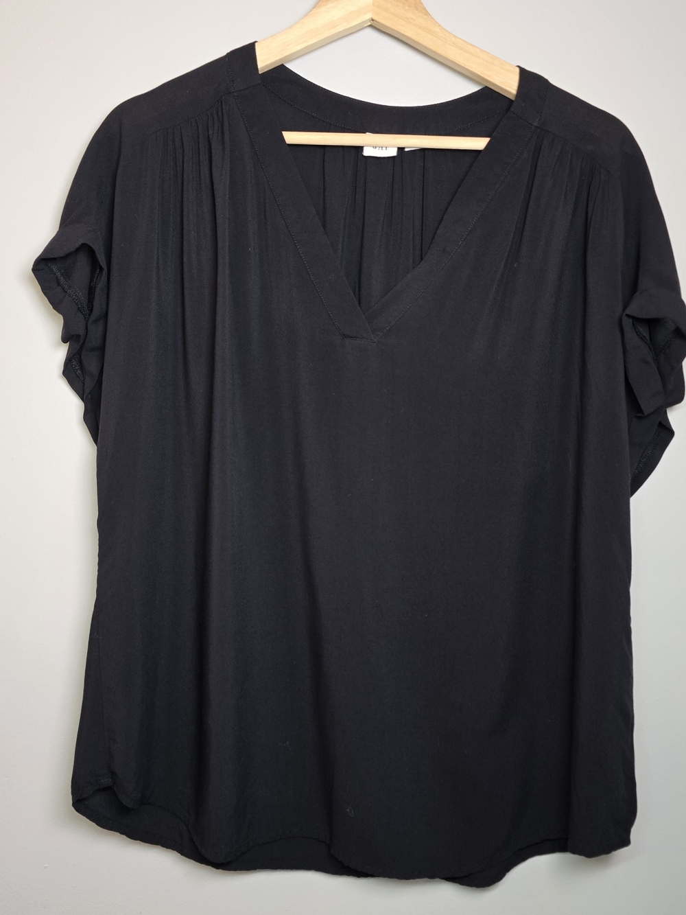 GAP Black V-Neck Short Sleeve Blouse